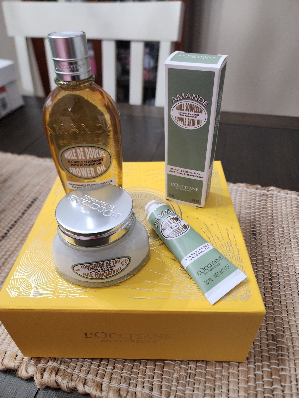 L'OCCITANE Amande Almond Body Oil, Milk & Hand Cream Set - Green, Silver, White
